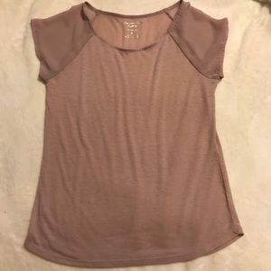 American Eagle Mauve Short-Sleeved Tee